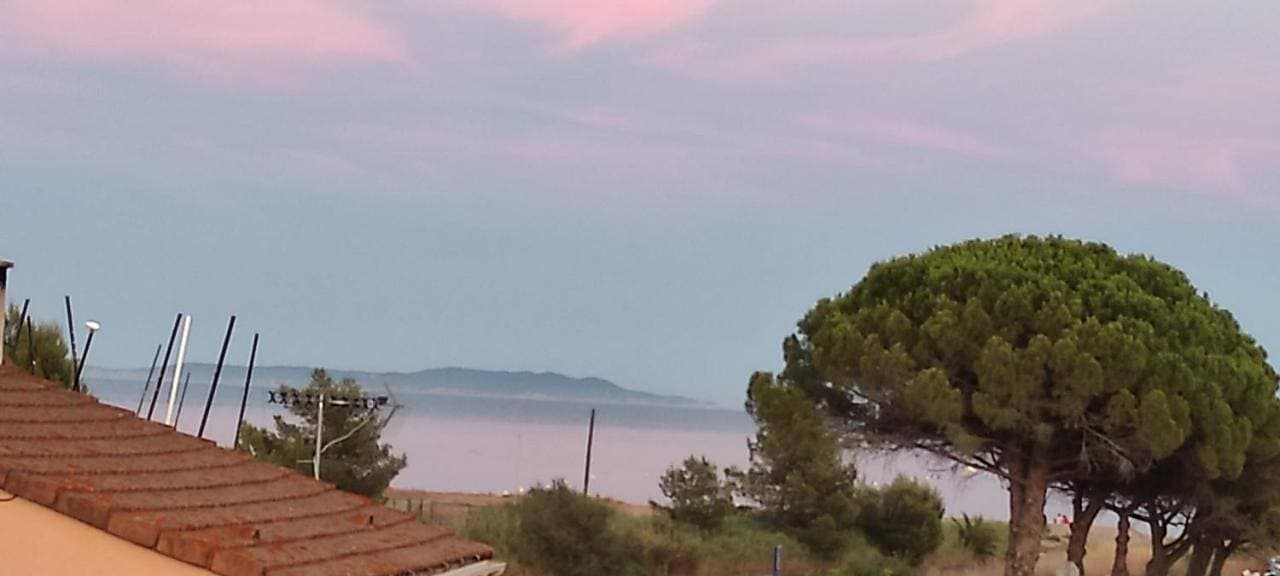 Chambre avec tropezienne vue mer à l'Ayguade ,climatisée ,parking gratuit et proche aéroport 1