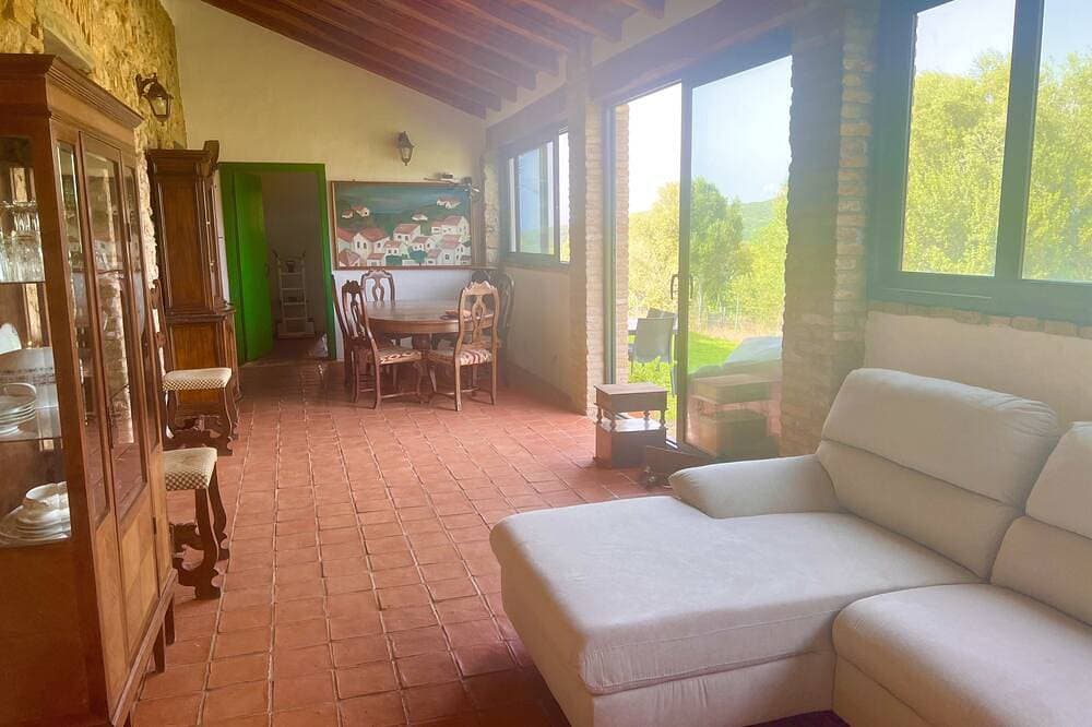 Detached villa sleeps 8/11 person  located inside the Monte Arcosu Park. 1