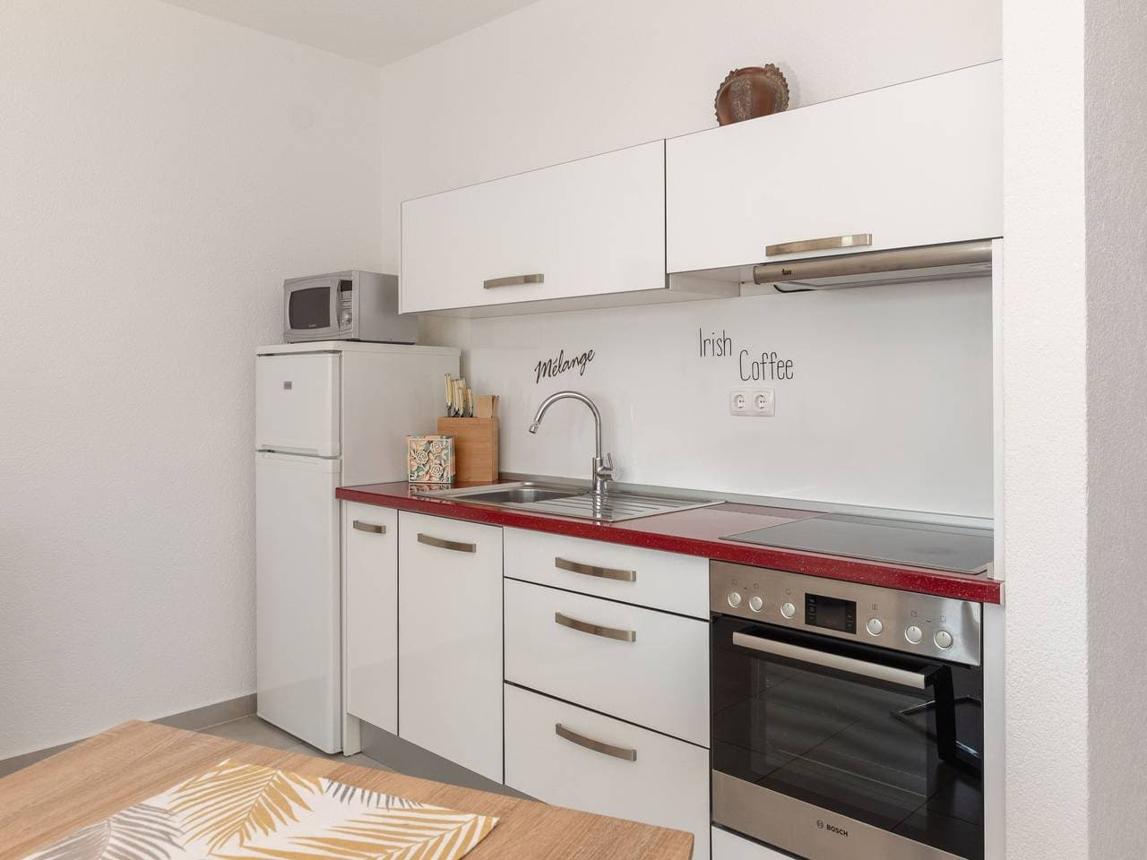 Foto 10 von 56: Moderne, helle Ferienwohnung mit Meerblick