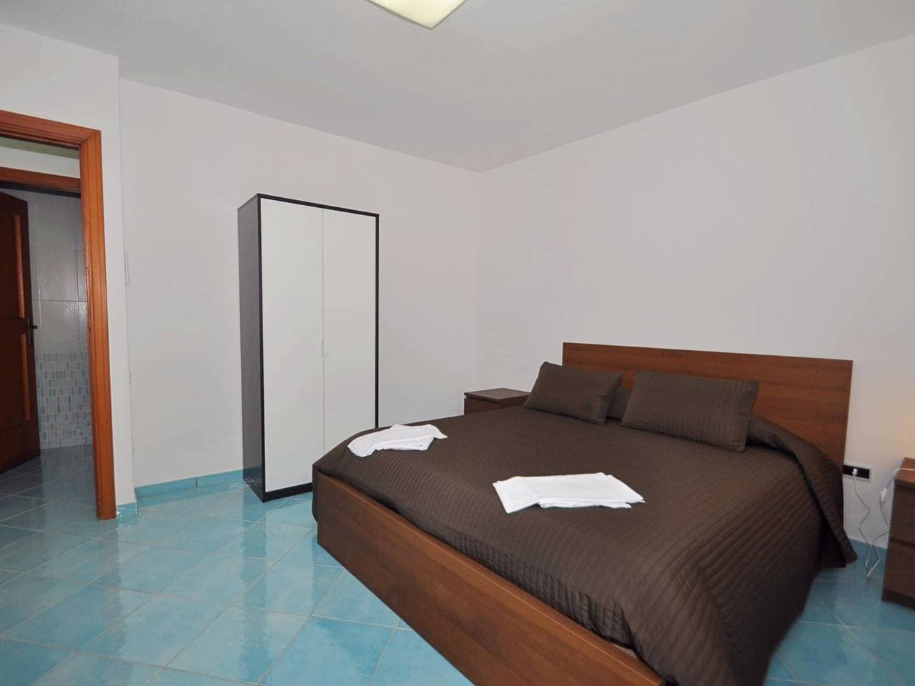 Foto 2 von 12: Ferienwohnung für 5 Personen mit Balkon