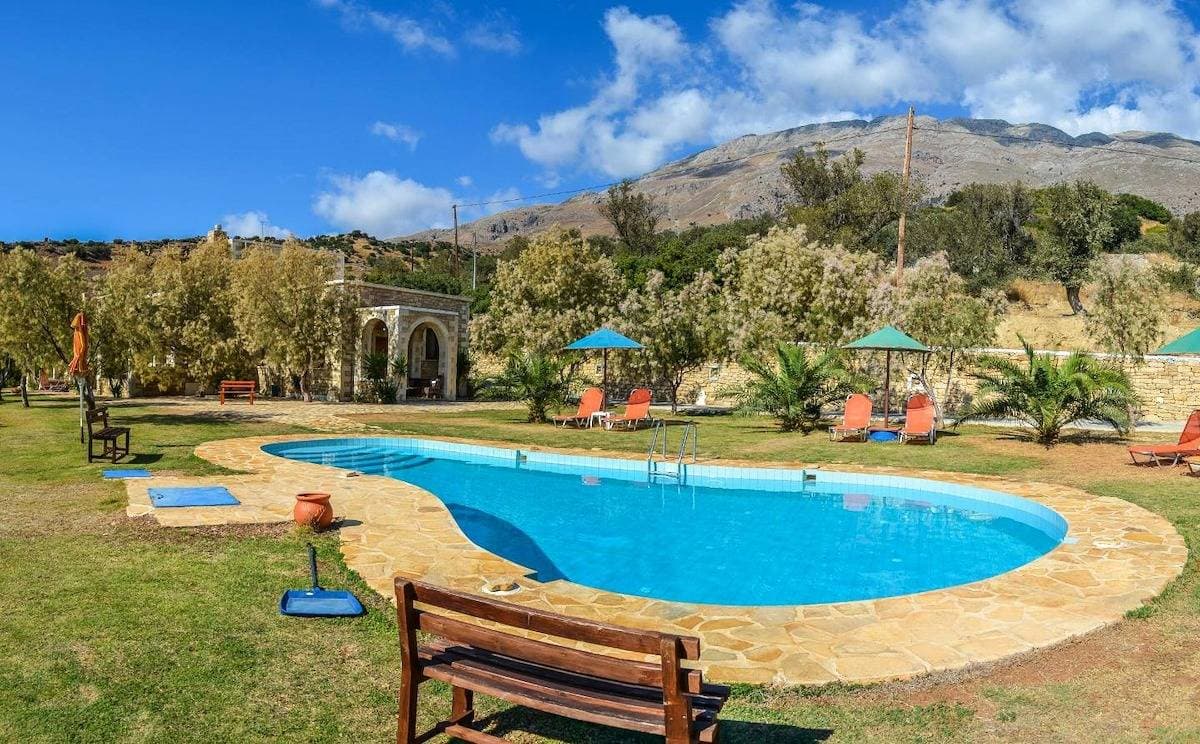 Foto 2 von 50: Ferienwohnung im Grünen mit Pool, großer Garten, Wifi | Triopetra, Kreta