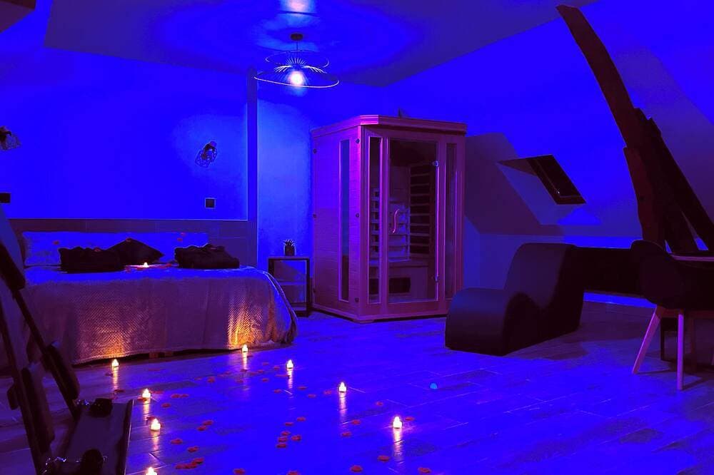 Love Room Le Chalet / Jacuzzi / Sauna 1