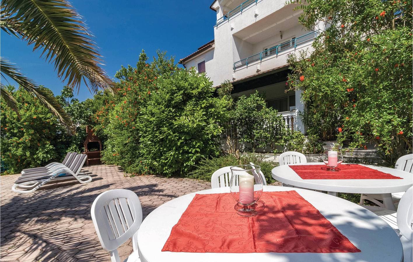 Foto 13 von 45: Gemütliche 2-Zimmer-Wohnung mit Pool, WLAN und Parkplatz in der Nähe des Strandes Havajka