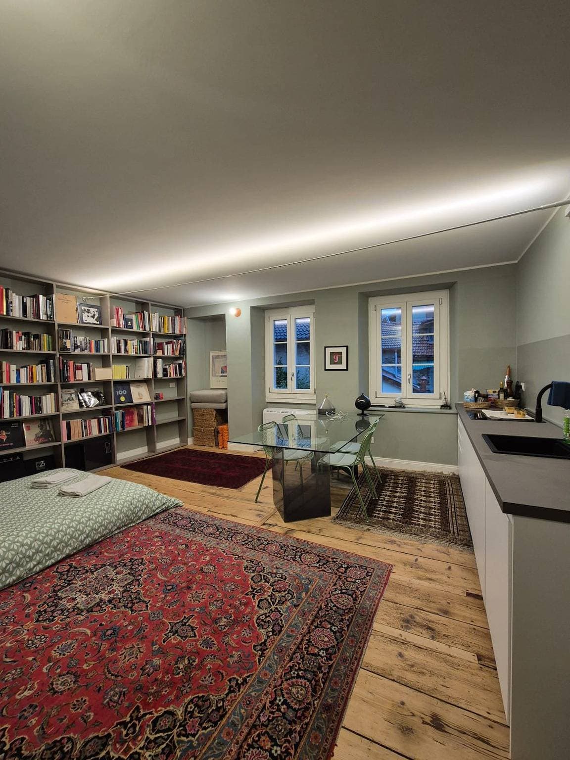 Foto 3 von 15: Loft Library by Lago Maggiore Rentals