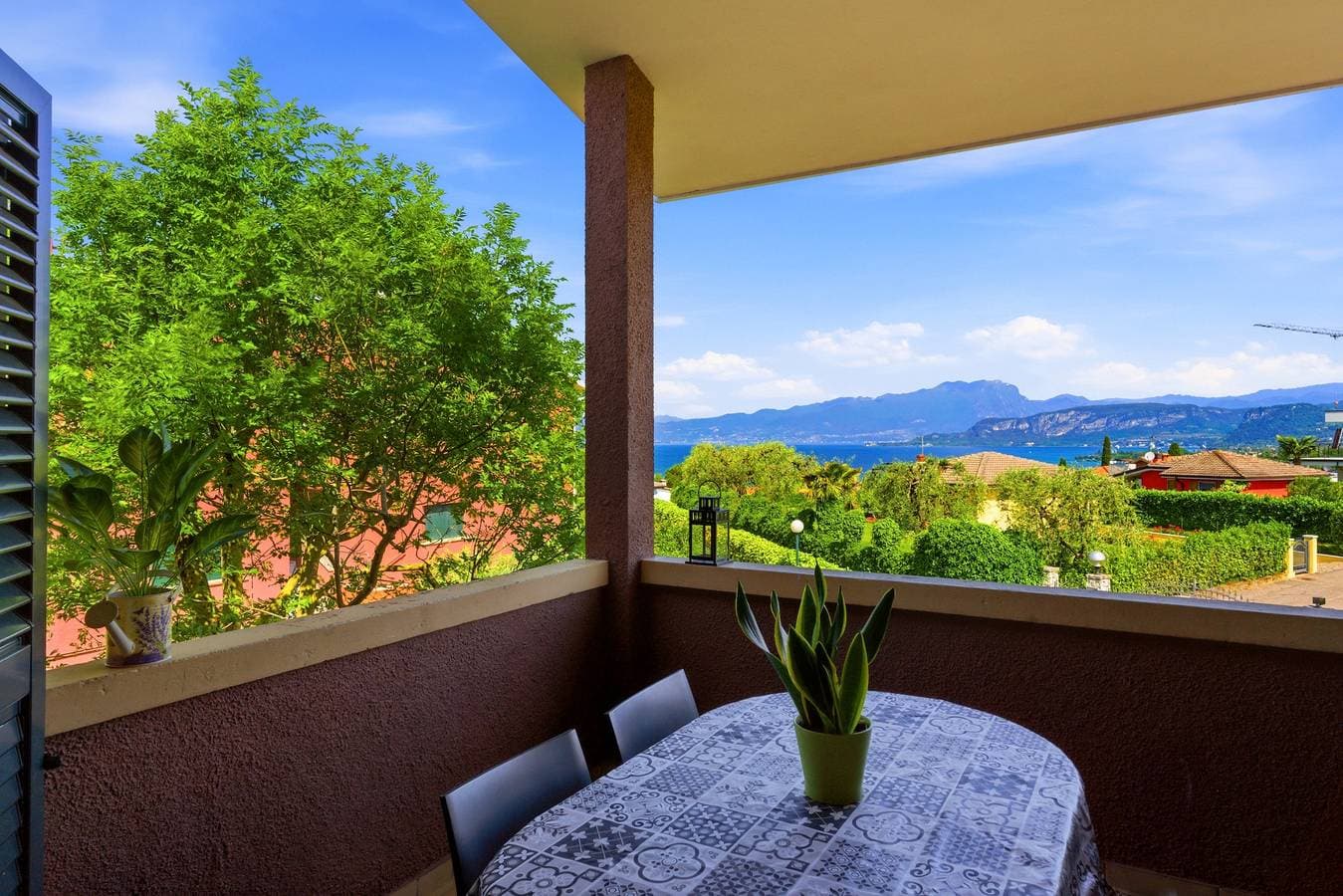 Foto 6 von 37: Regarda -Blue View 3  Wohnung  mit Pool und Seeblick