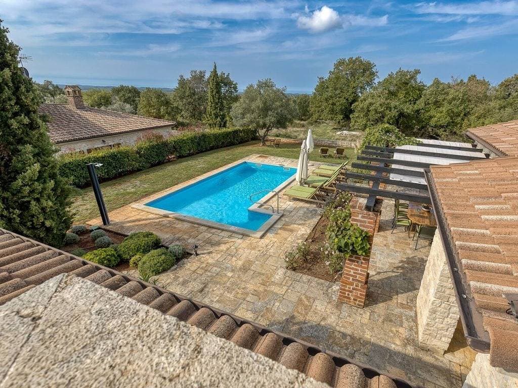 Foto 4 von 43: Villa in Sveti Lovrec mit Schwimmbecken