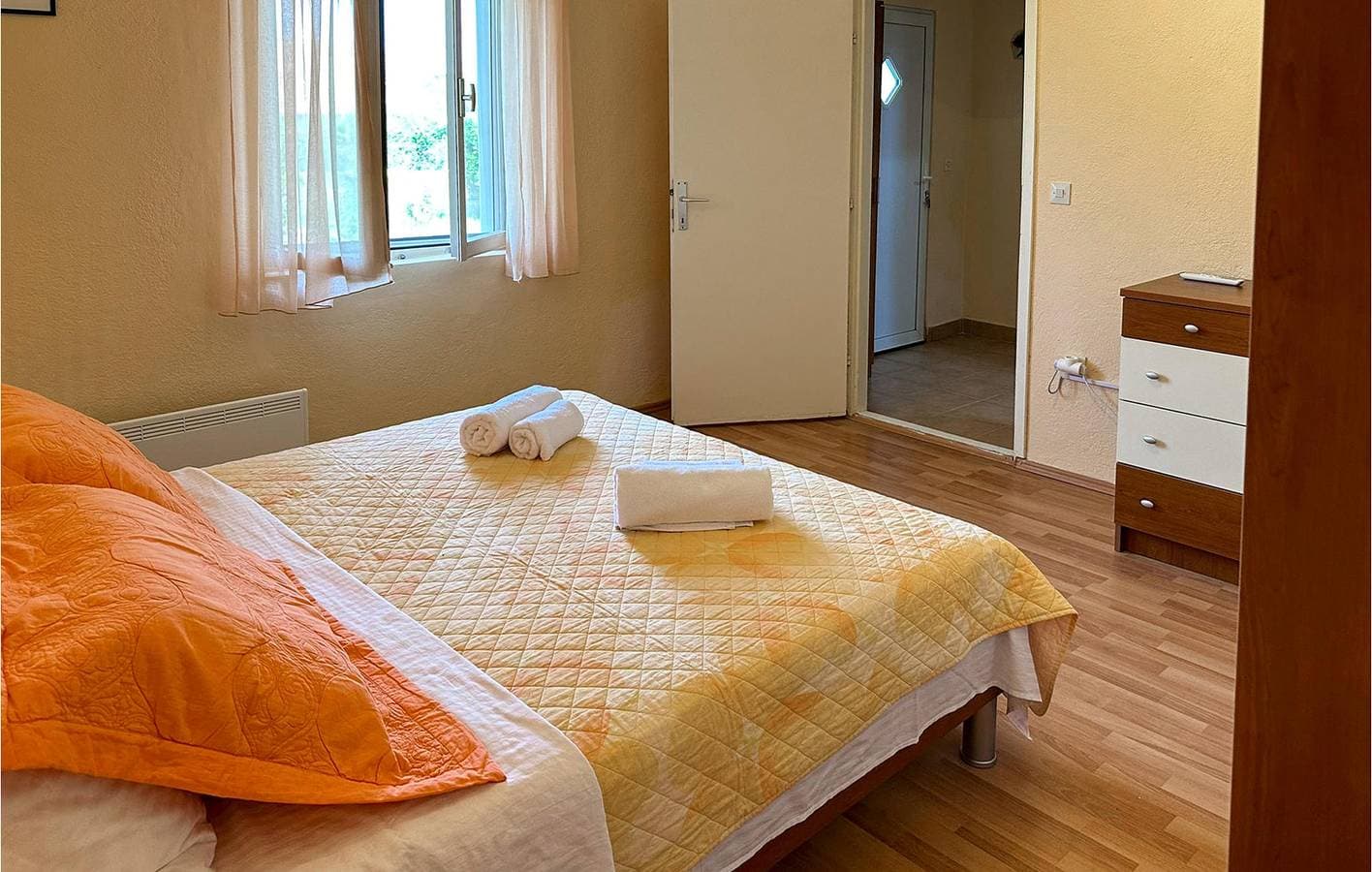 Foto 7 von 22: Gemütliche Ferienwohnung mit Terrasse, Küche, WLAN und Parkplatz