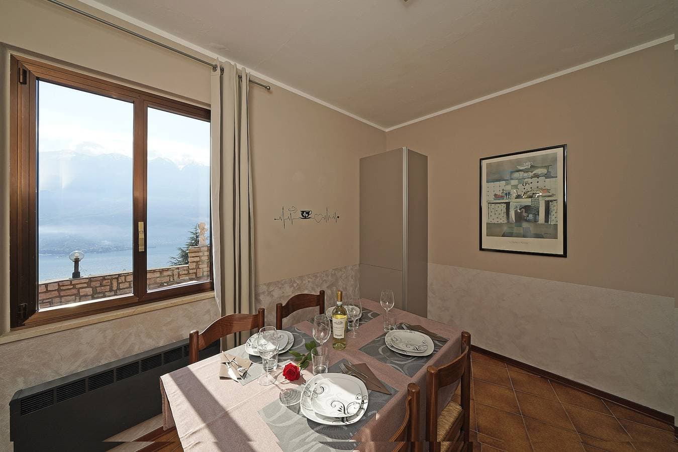 Foto 7 von 19: Maison du Pralonc – Lago: Seeblick, Berge, Garten & Terrasse