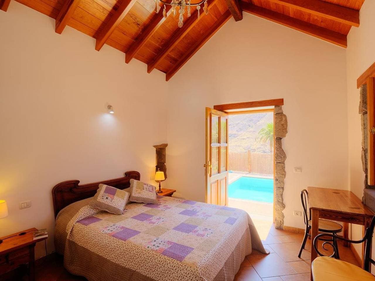 Foto 3 von 23: Komfortables Ferienhaus mit privatem Pool und id
