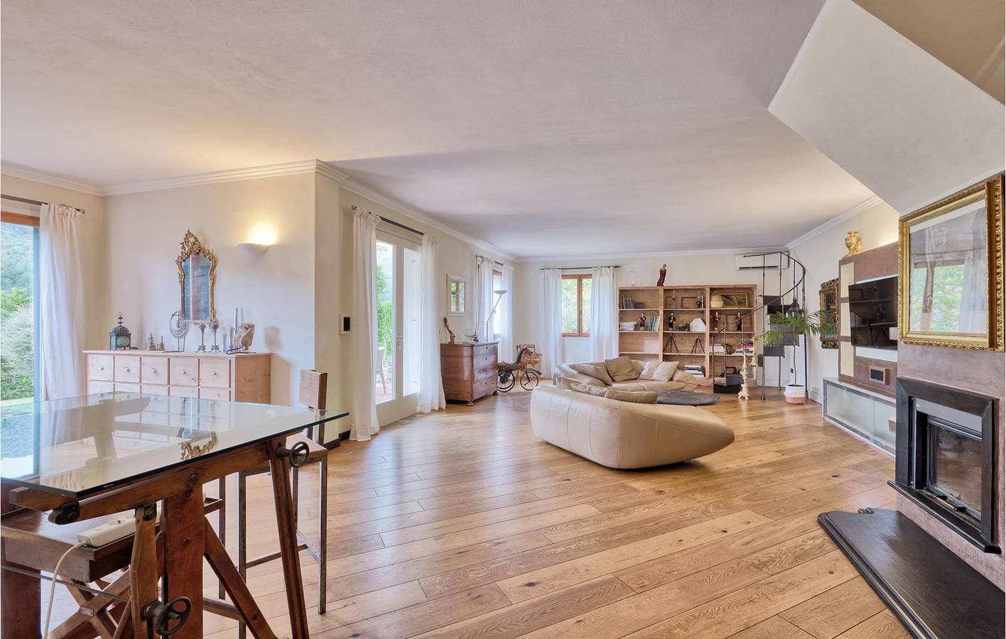 Foto 6 von 38: 140m² Apartment mit Pool, Parkplatz, AC & Terrasse