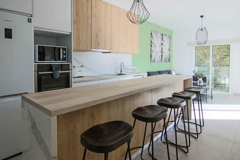 Foto 7 von 15: Phaedrus Living: Seaside Modern Flat Limnaria 123
