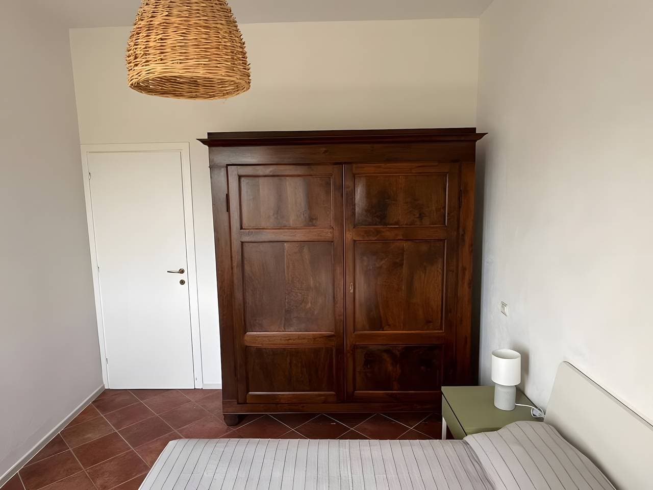 Foto 10 von 33: Apartment 'Il Casalino - Bilo 4' mit Bergblick, Gemeinschaftsgarten und Klimaanlage