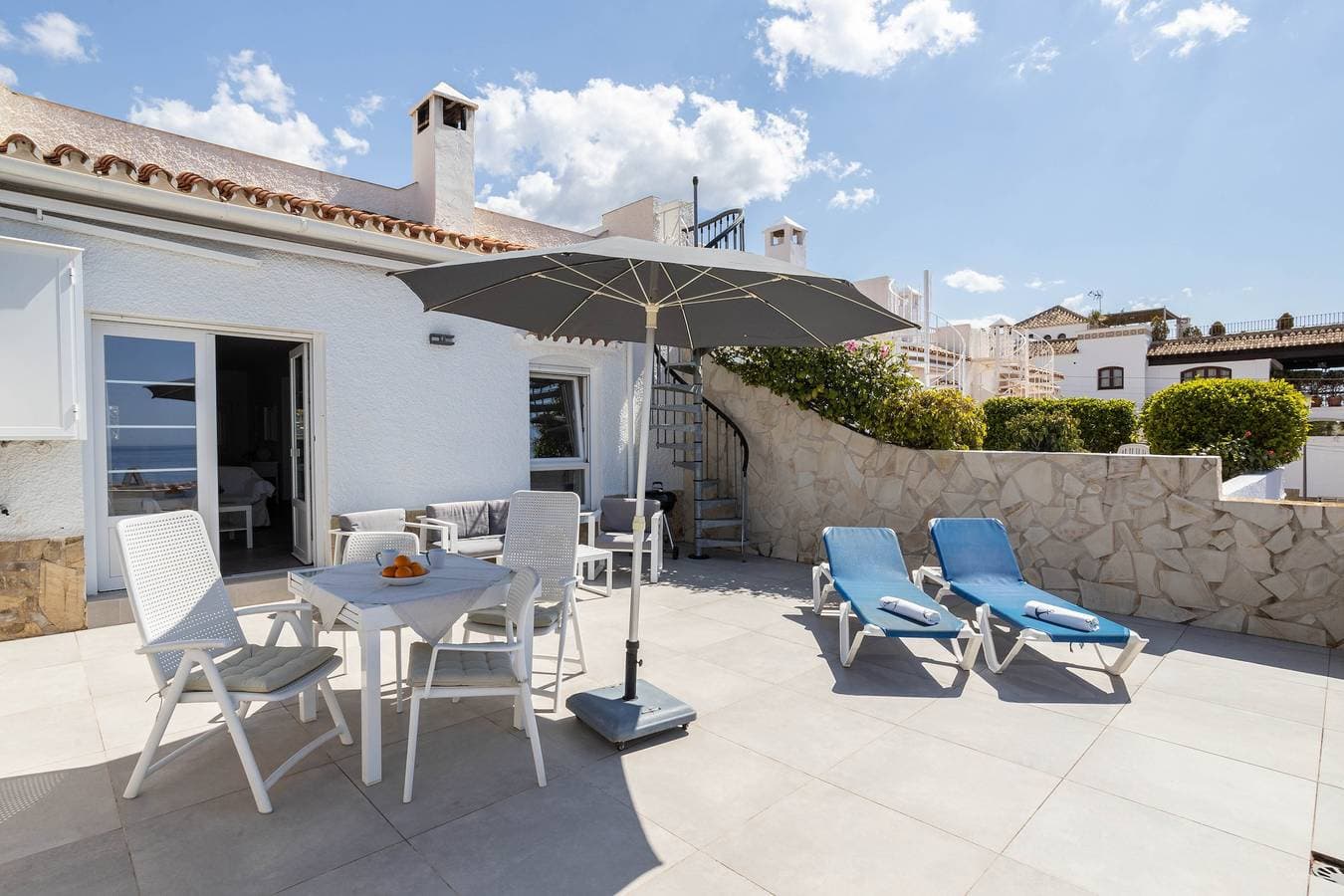 Foto 7 von 28: 'Wunderschönes Haus direkt am Meer' mit Meerblick, Garten und WLAN