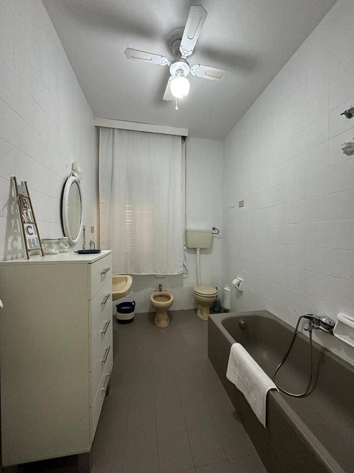 Foto 10 von 14: Triple Room with Shared Bathroom