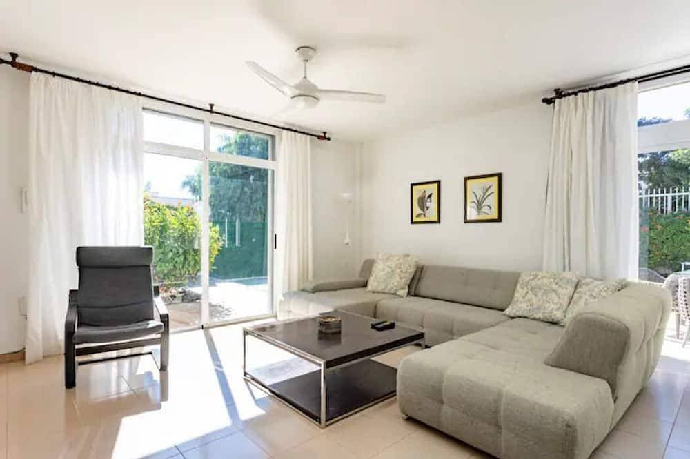 Foto 13 von 30: Villa Mit Privat Beheiztem Pool Am Sehren Süden Von Teneriffa Zu Fuss Zum Dorf