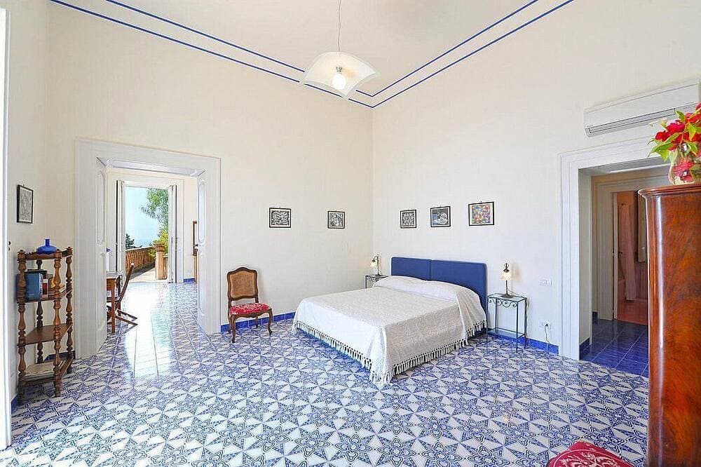 Foto 3 von 30: Villa Elidea C: An elegant and welcoming apartment which faces the sun and the sea, with Free Wi-Fi.