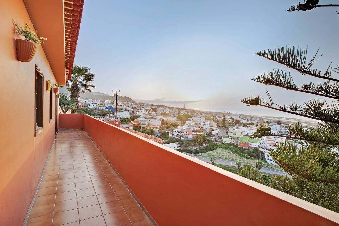 Foto 12 von 30: Ferienhaus „Petite Paradise“ mit Meerblick, Gemeinschaftspool und WLAN