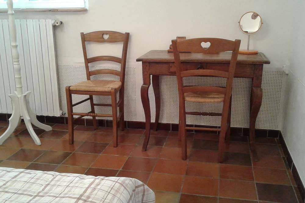 Foto 3 von 11: Appartement au Calme Dans un Parc Ombragé