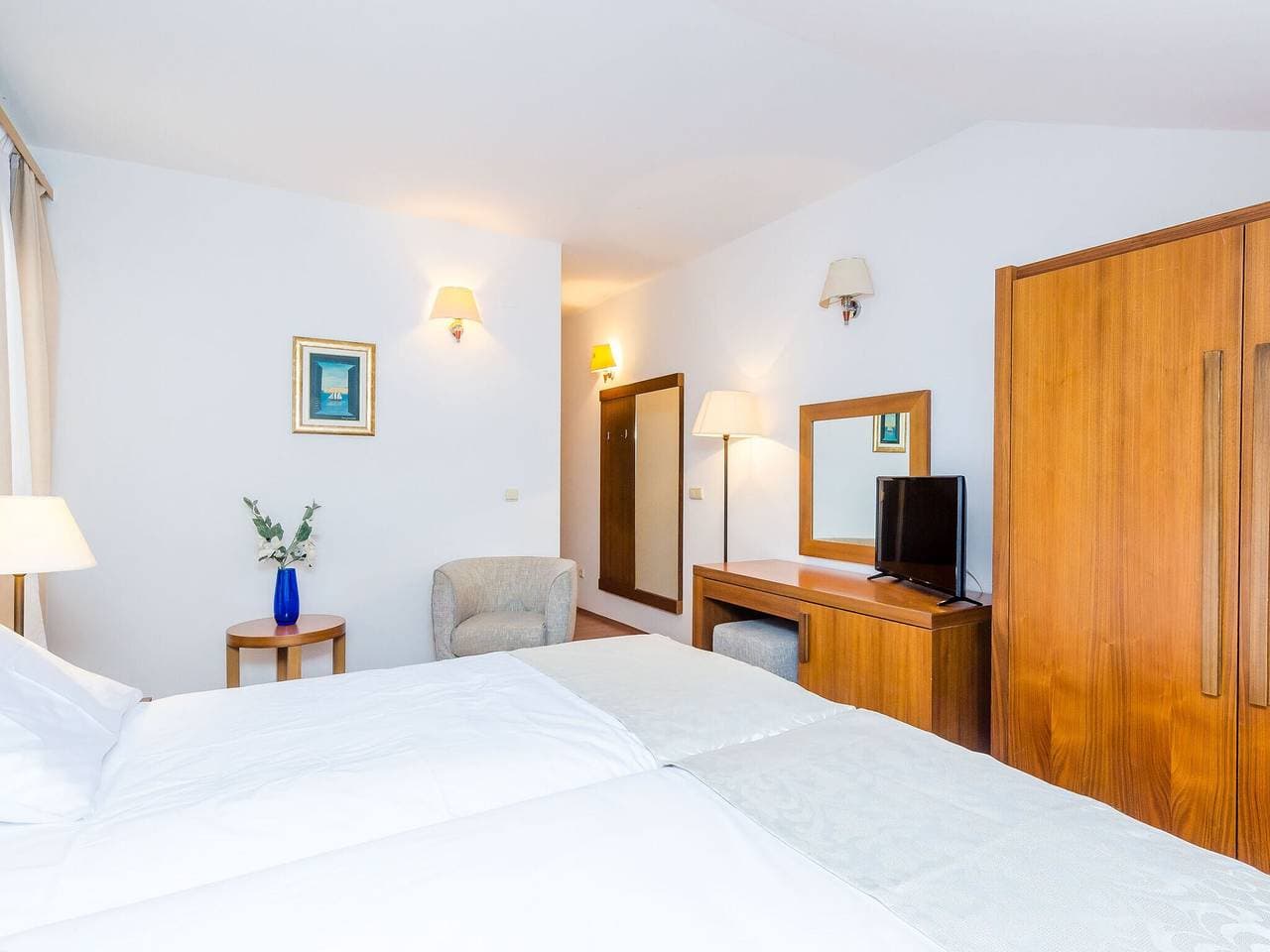 Foto 6 von 20: Pansion Srebreno - Double or Twin Room wth Balcony and City View 1