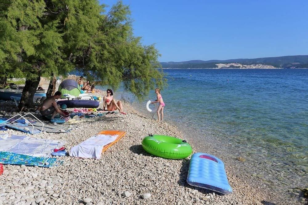 Foto 12 von 13: 2-Zimmer-Ferienwohnung mit Pool am Strand Zavode, Omis