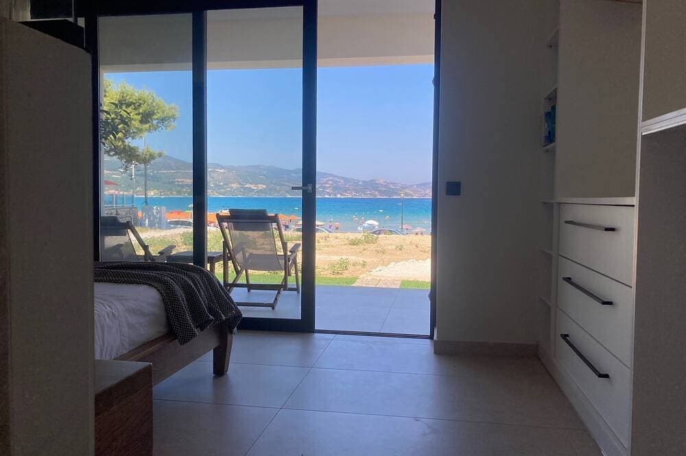 Foto 4 von 29: Ayïa suites - Beachfront apartment rentals