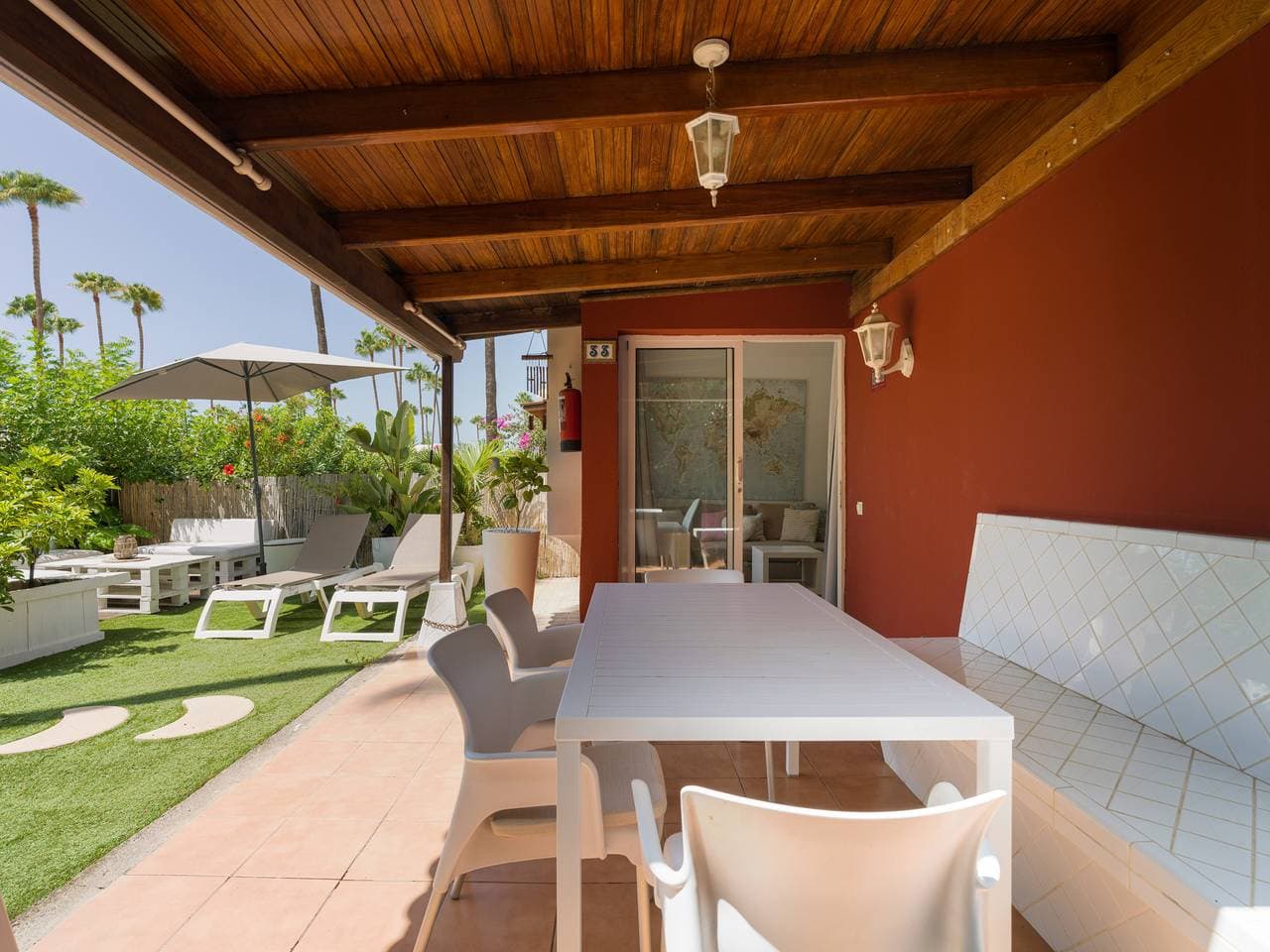 Foto 12 von 30: Cozy Bungalow with Private Jacuzzi in Maspalomas