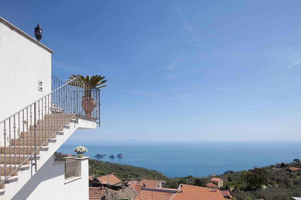 Foto 7 von 30: Flower Apartment - Küste von Sorrento, mit Meerblick, Pool, Garten, Parkplatz, WiFi