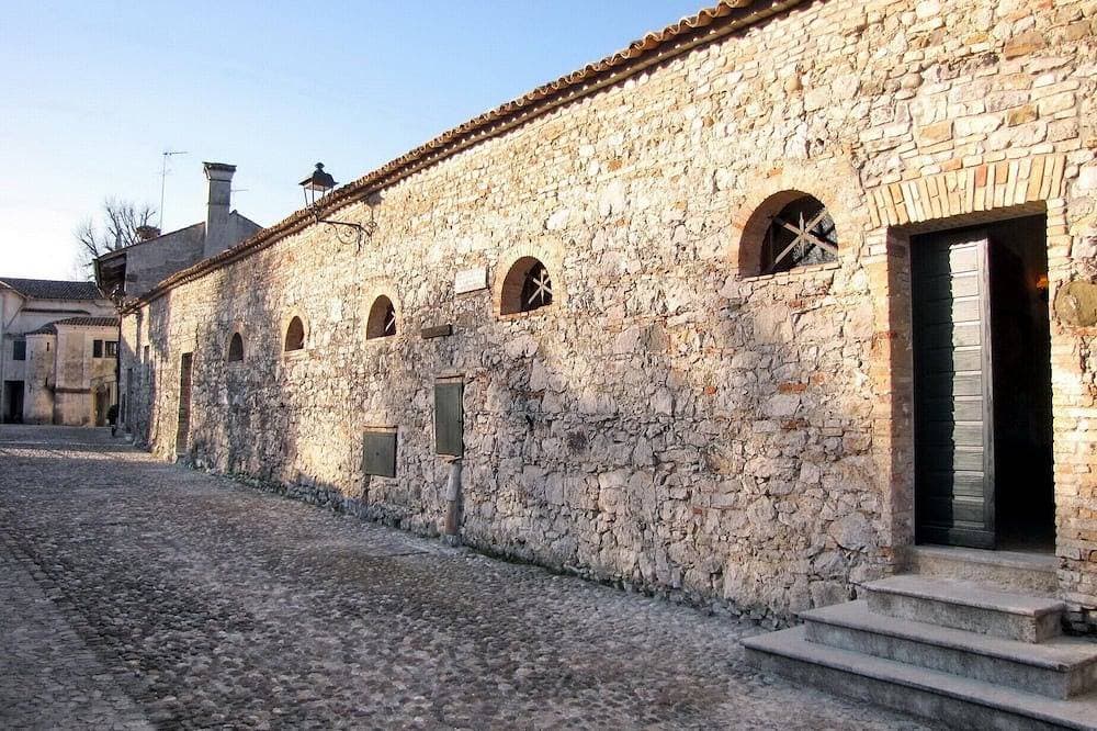 Foto 8 von 30: R. Antikes Haus im Schloss mit Garten, nahe Meer, zwischen Triest und Venedig