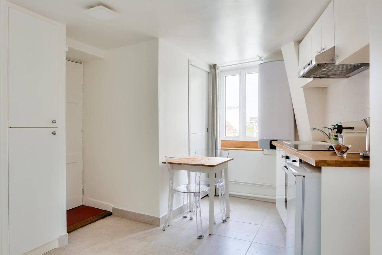 Foto 4 von 11: Studio Apartment