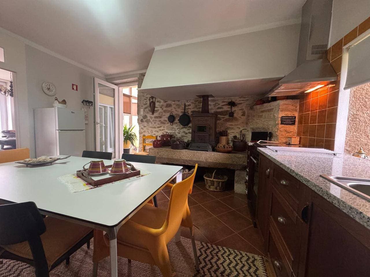 Foto 8 von 56: Three-Bedroom House
