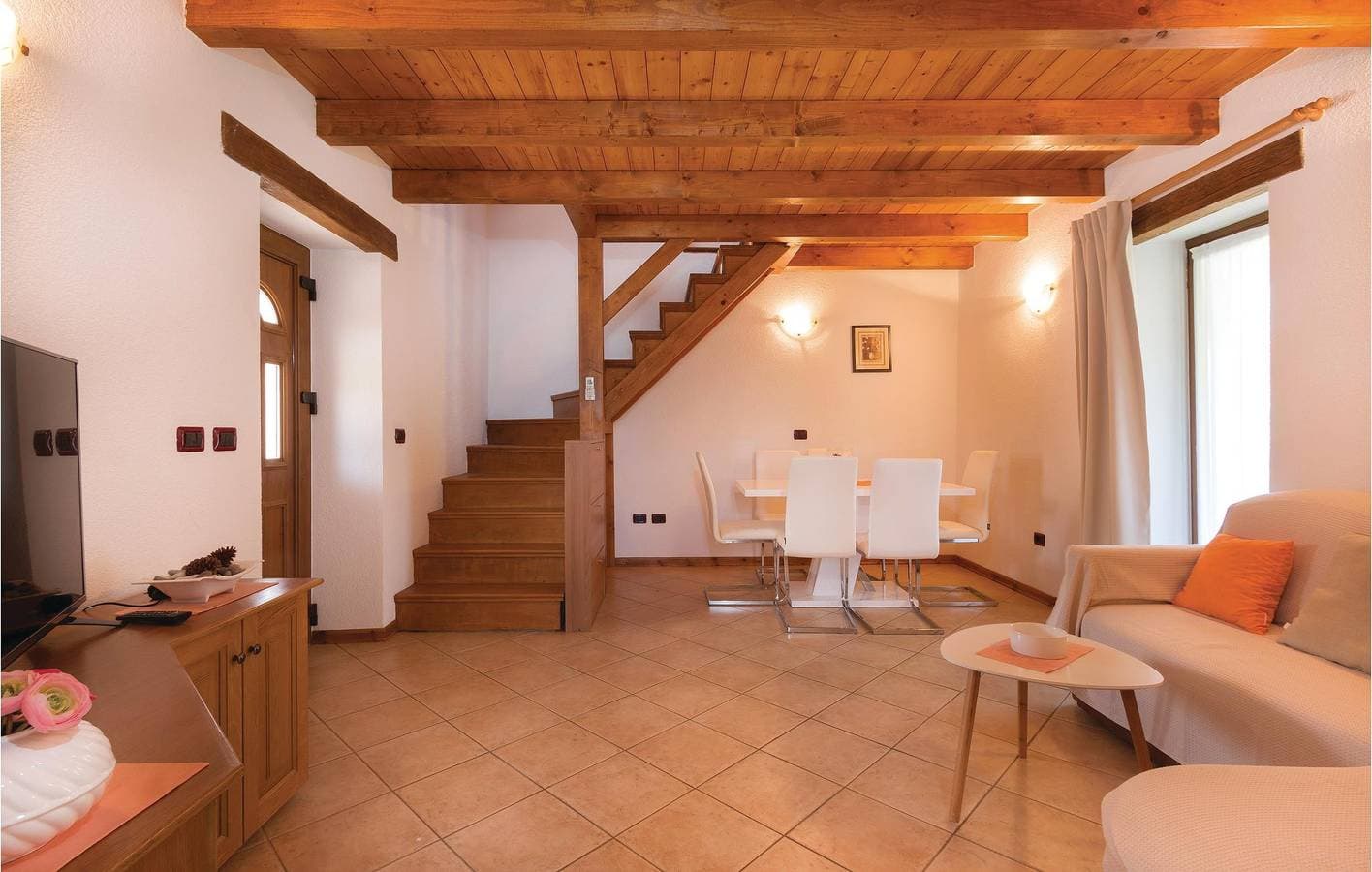 Foto 10 von 22: Gemütliche 75 m² große Wohnung mit Terrasse, WLAN und Parkplatz in der Nähe des Stadtzentrums von Rajki