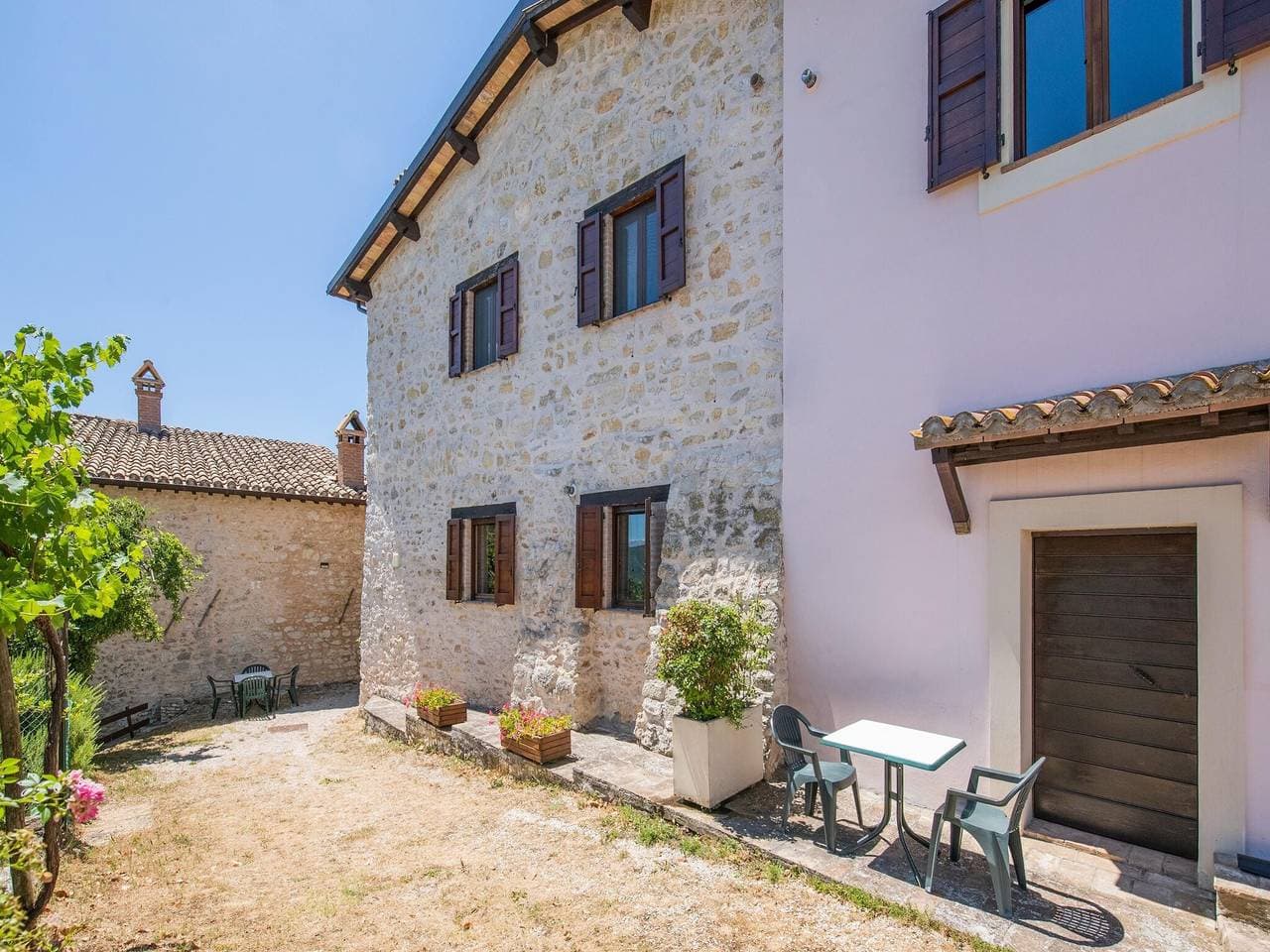 Foto 6 von 40: Ferienhaus in Sellano mit Pool & Aussicht