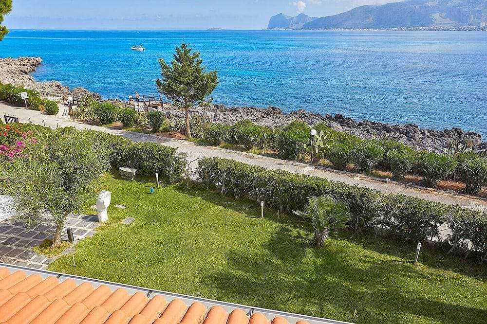 Villa mit direktem Zugang zum Strand 1