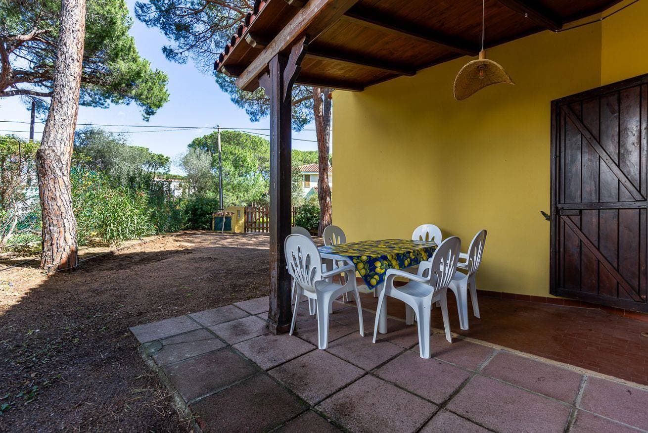 Foto 9 von 54: Villa für 6 Personen mit Balkon/Terrasse