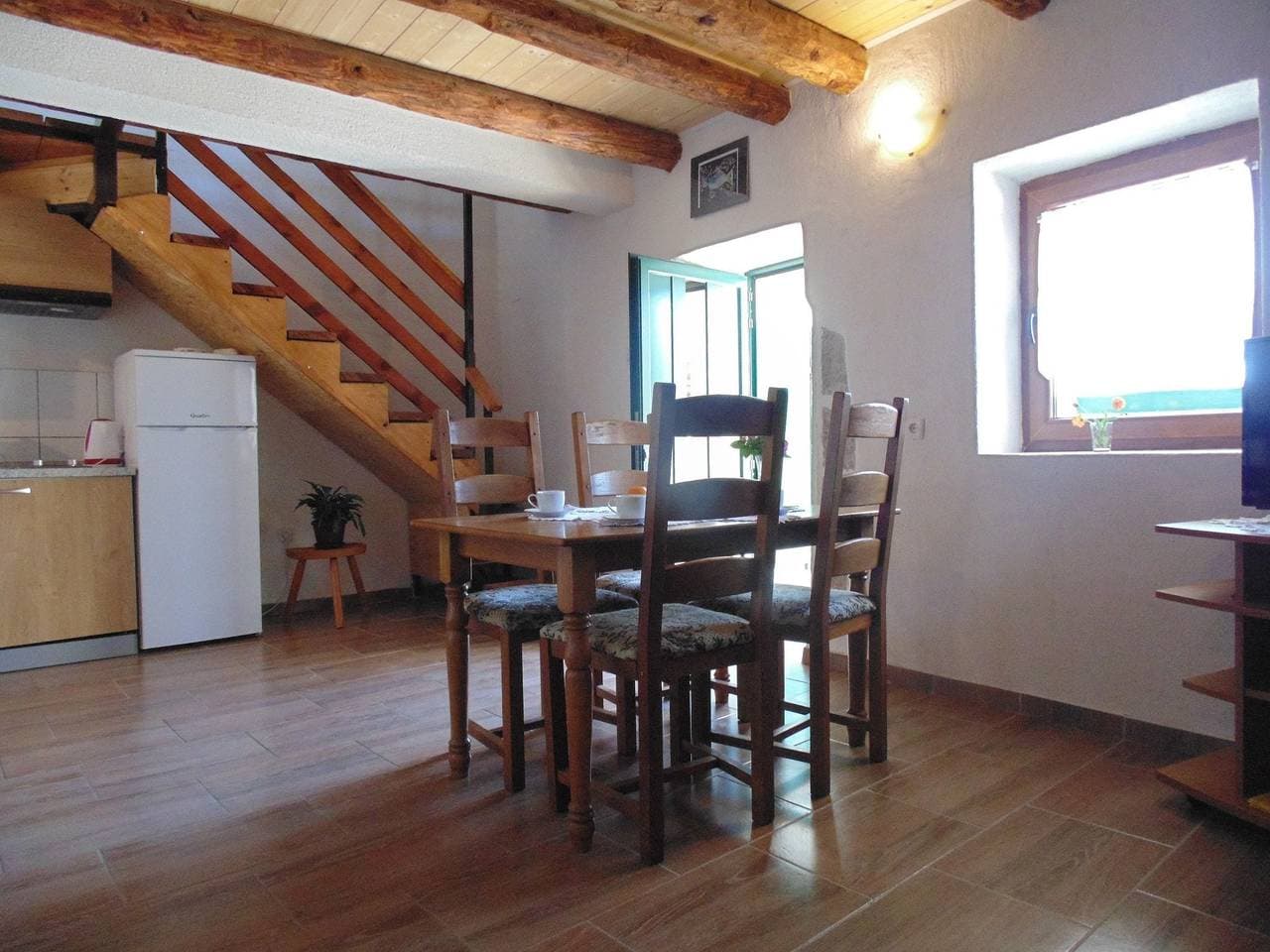 Ferienhaus in Starigrad am Strand 1
