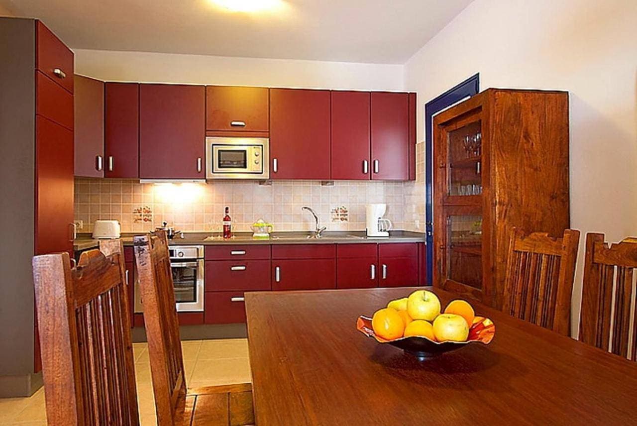 Foto 13 von 27: Three-Bedroom Villa with Private Pool