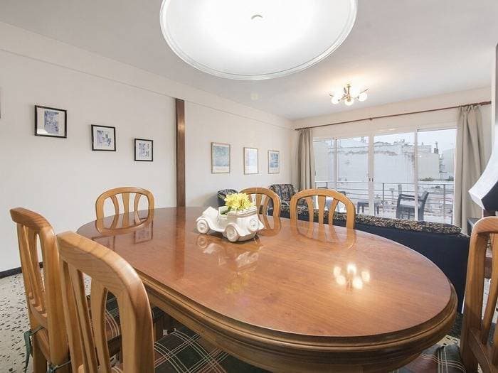 Foto 2 von 22: Ferienwohnung für 6 Personen mit Balkon