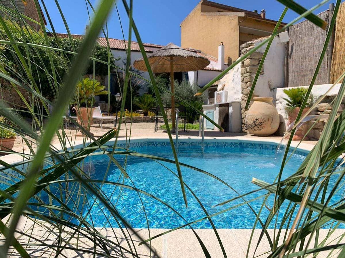 Foto 5 von 12: Double Room with Pool View