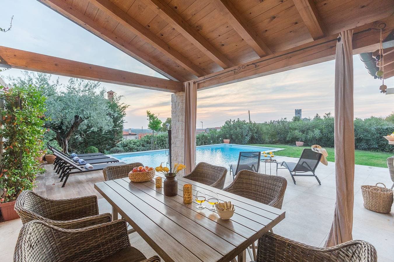 Foto 3 von 40: Malerische Villa mit Meerblick, Privatpool, Billard, Bikes, Tischtennis