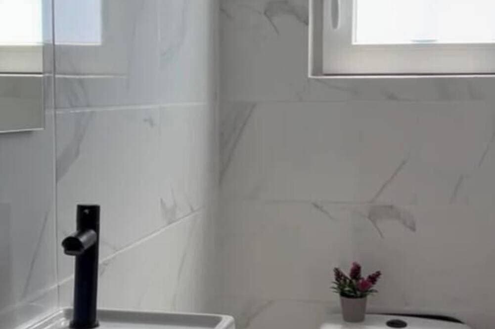 Foto 10 von 24: Oliviera Calm Home - 7 Min Walk to Beach View, Pool