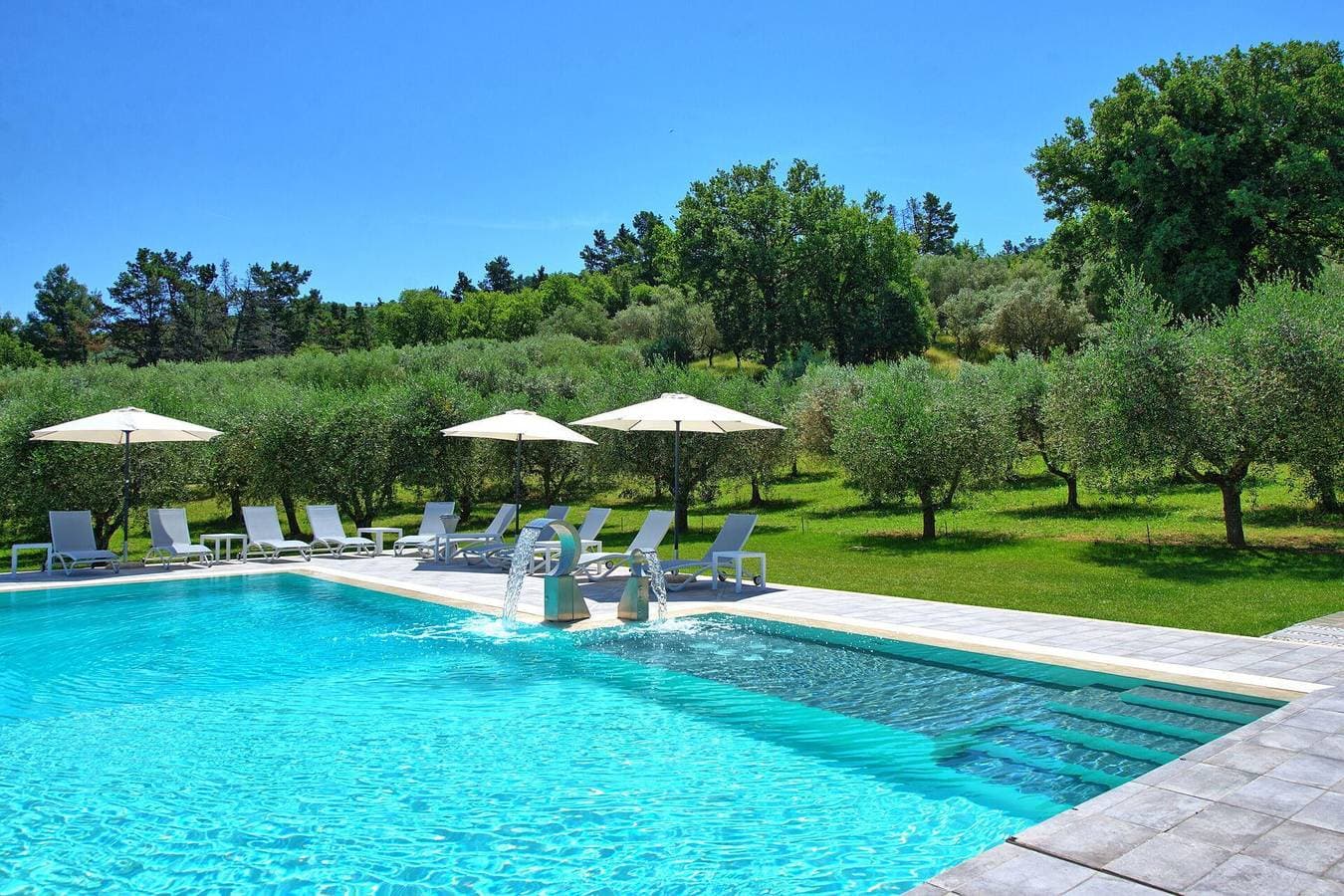 Foto 7 von 68: Villa für 15 Personen mit Balkon