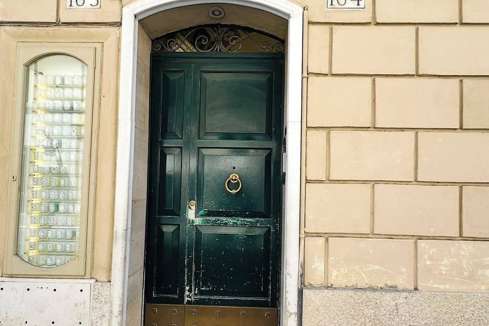 Foto 13 von 17: Elegant apartment in the heart of Rome - Spanish Steps