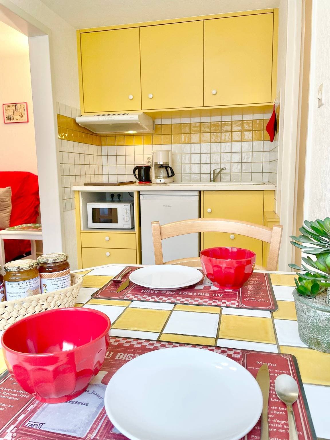 Foto 5 von 28: Ferienwohnung für 4 Personen mit Balkon