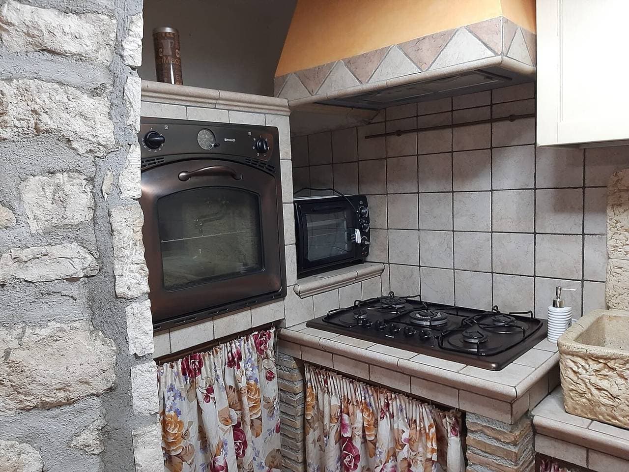 Foto 12 von 18: Ferienhaus 'Nel Cuore Della Maiella' mit Bergblick, privater Terrasse und WLAN