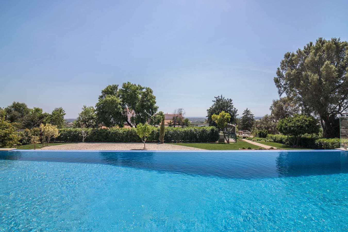 Foto 8 von 31: Cabana-Gartenhaus mit Gemeinschaftspool, Panoramablick und WLAN