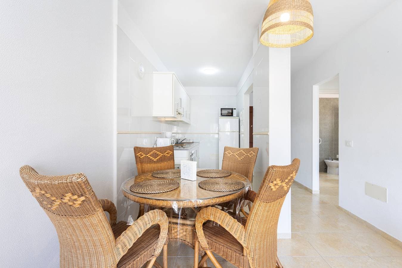 Foto 9 von 47: Ferienwohnung für 3 Personen mit Pool