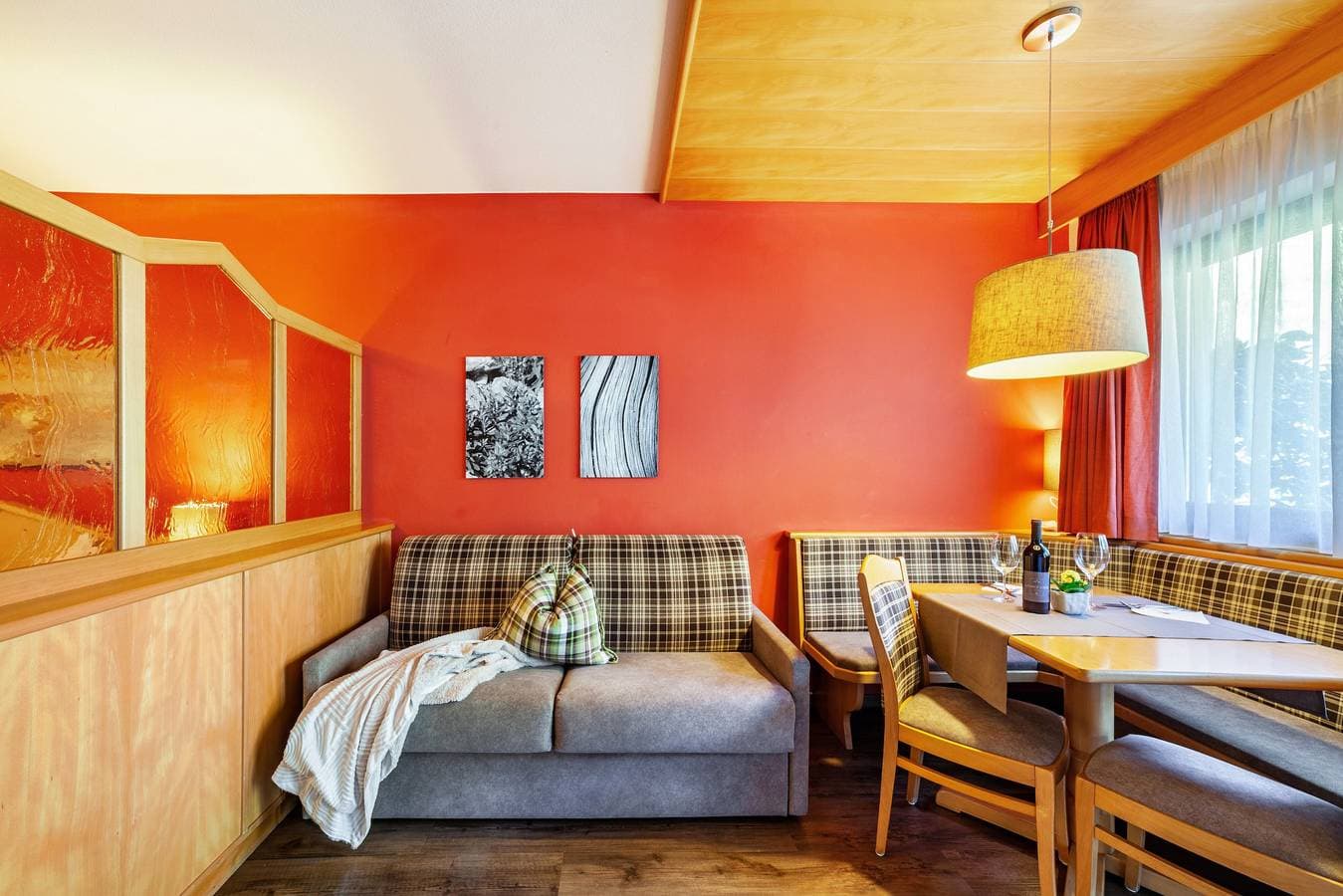 Foto 4 von 32: Ferienwohnung "Alpenhof Lodge Almrose" mit Bergblick, Pool & Sauna