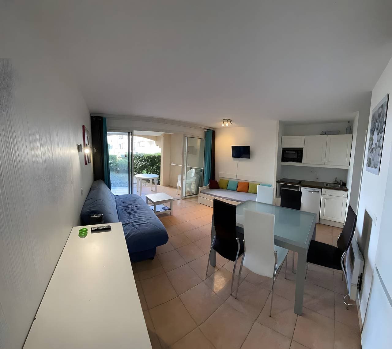 Foto 5 von 11: Klimatisiertes T2-Apartment mit privatem Garten, Gemeinschaftspool und Klimaanlage