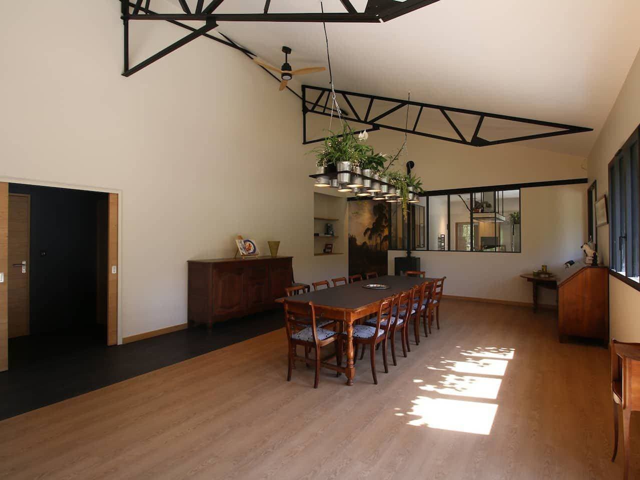 Foto 11 von 16: Zimmer "Madeleine" mit 2 Einzelbetten und Gästetisch
