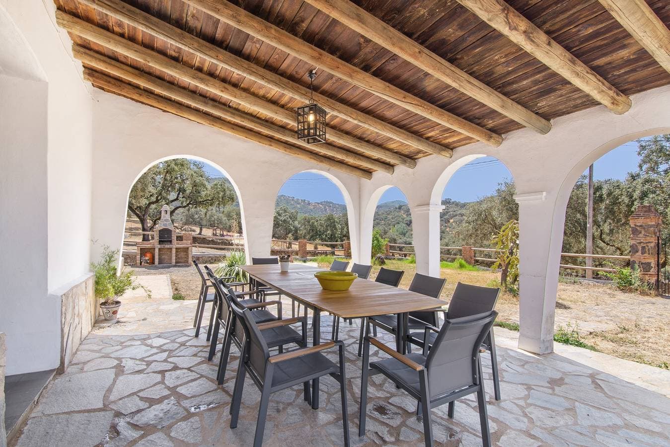 Foto 3 von 28: Finca 'Las Cabrillas La Nava' mit Bergblick, privatem Pool und Klimaanlage